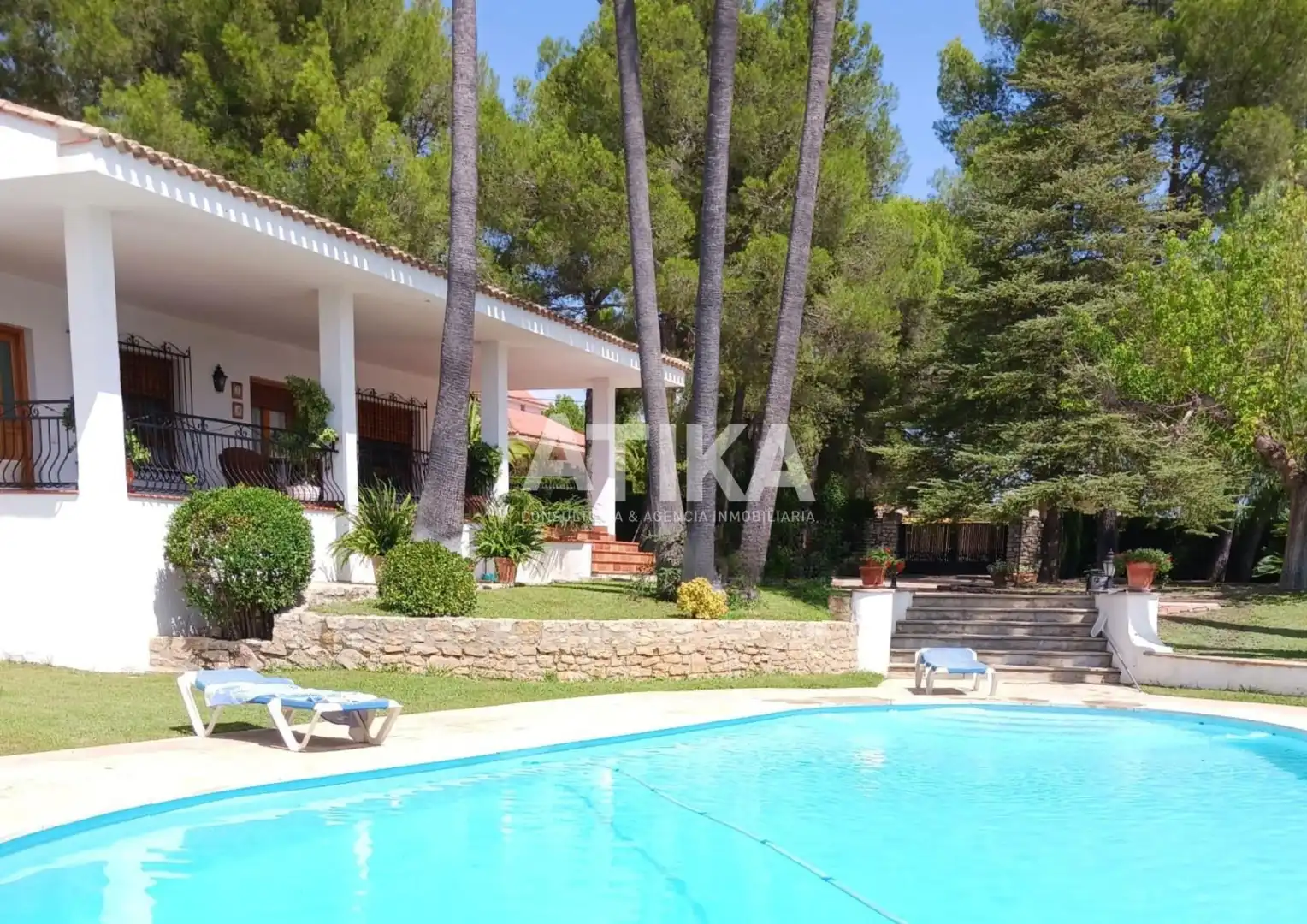 Jardí de Casa o xalet en venda en Ontinyent amb Aire condicionat, Calefacció i Jardí privat