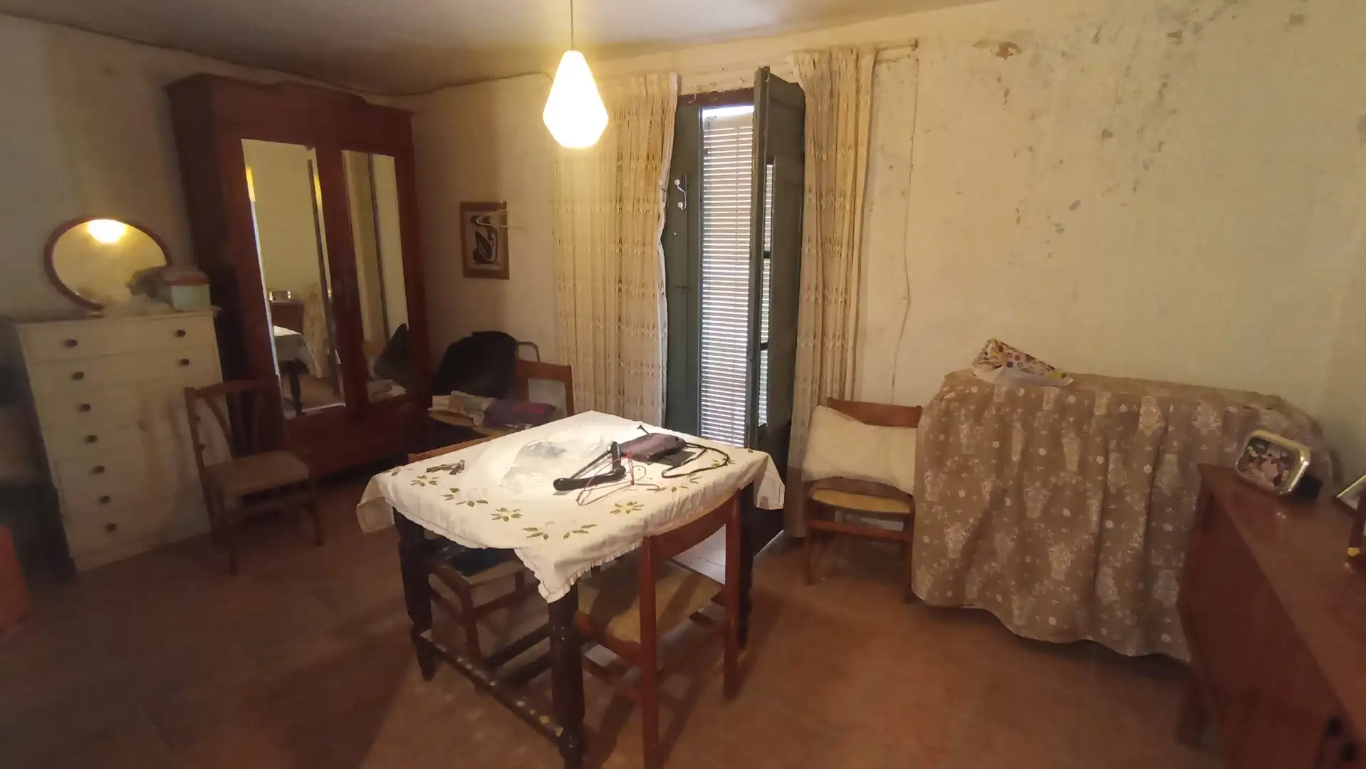 Habitación de Finca rústica en venta en Camporrélls con Calefacción, Trastero y Amueblado