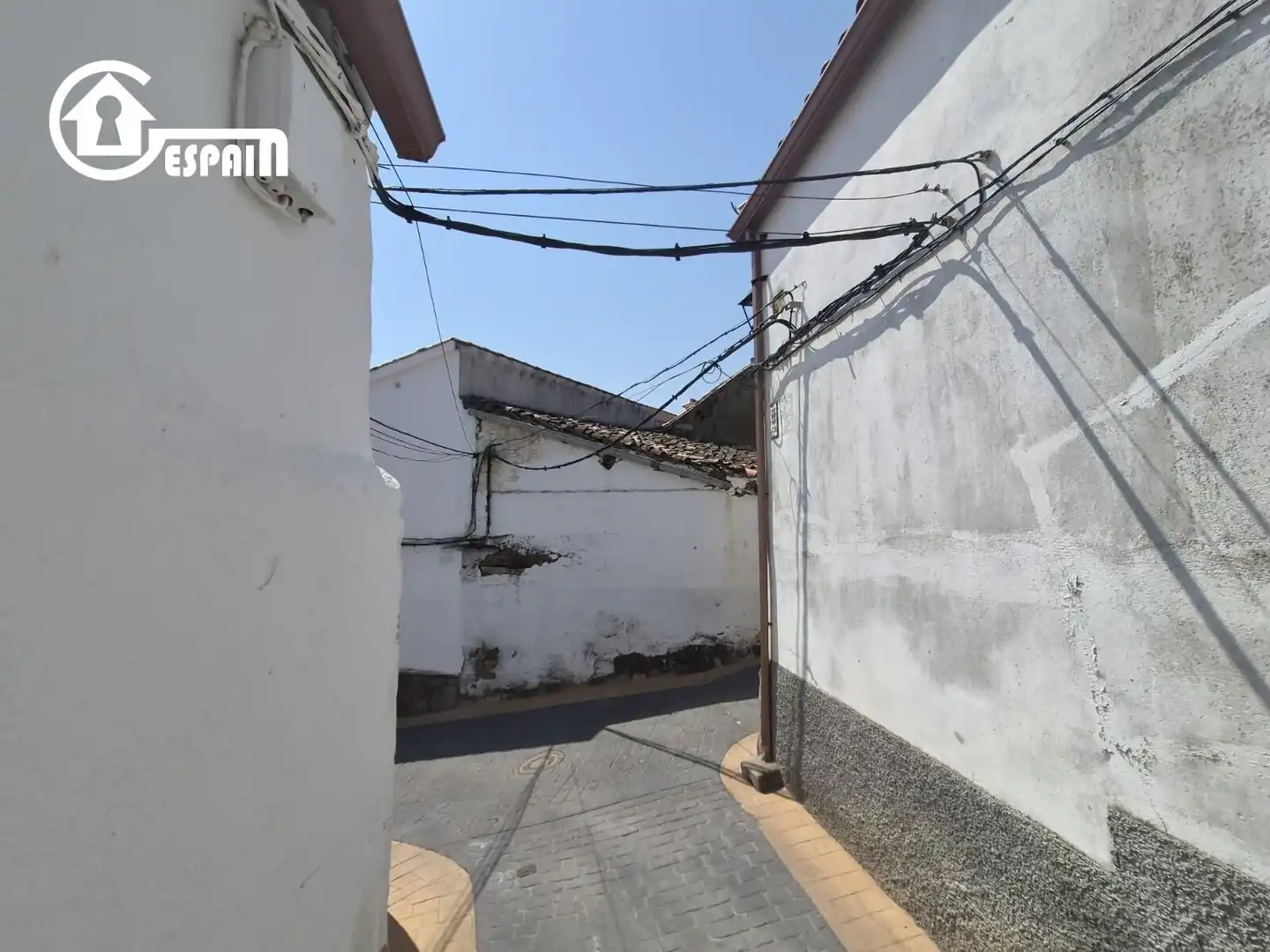 Vista exterior de Finca rústica en venda en Casas de Miravete amb Moblat