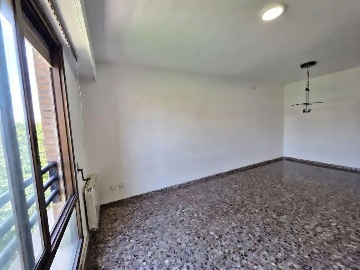 Flat for rent in Valencia  with Heating