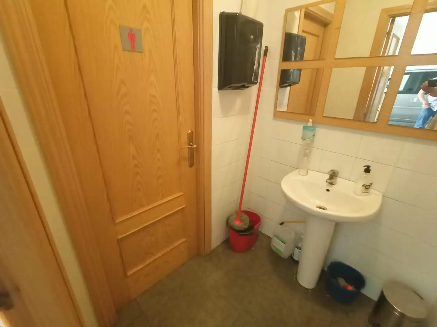 Baño de Nave industrial de alquiler en Cáceres