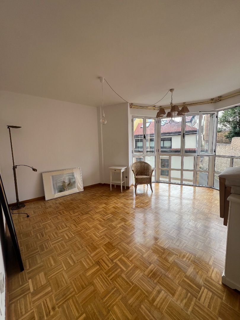 Flat to rent in Calle Jovellanos, El Postigo, Centro - Casco Histórico