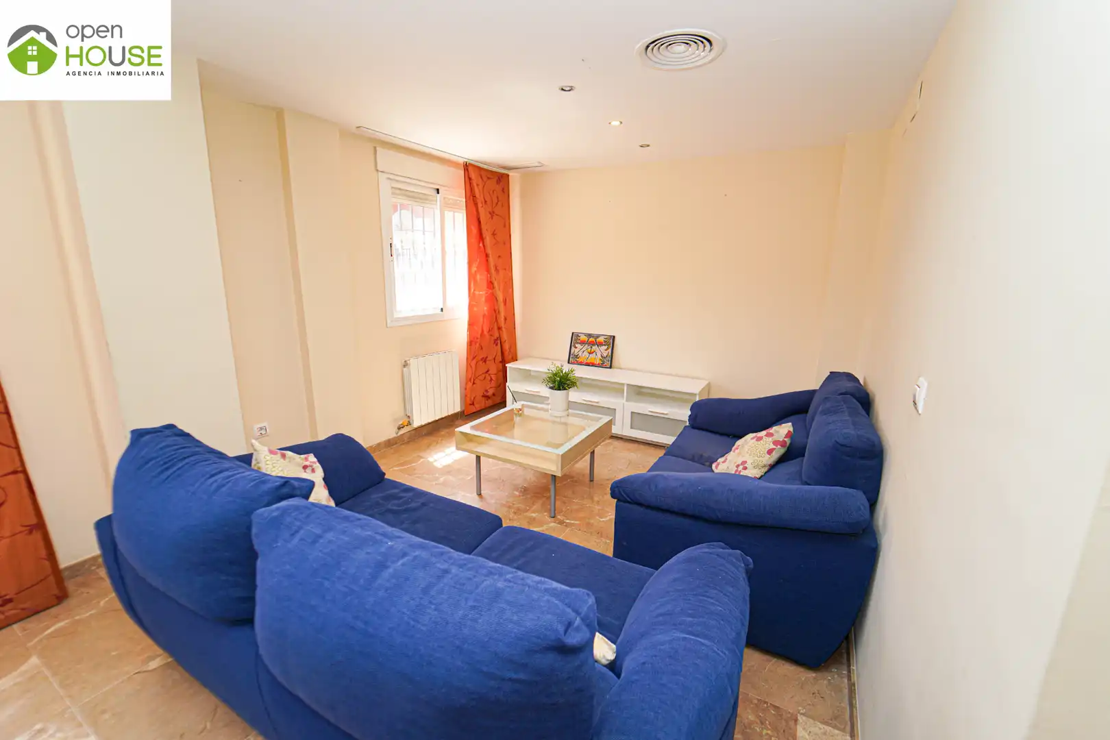 Vivienda con terraza en venta en Vía del Tranvía 13, imagen 2