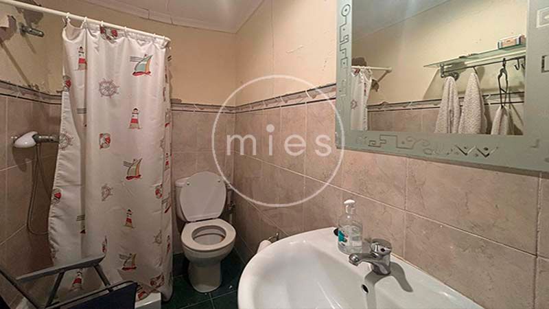 Bany de Casa adosada en venda en Montroy amb Terrassa i Moblat