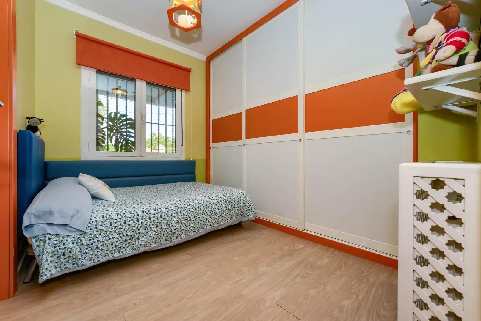 Bedroom of Houses for sale in Palomares del Río  with Air Conditioner, Heating and Private garden