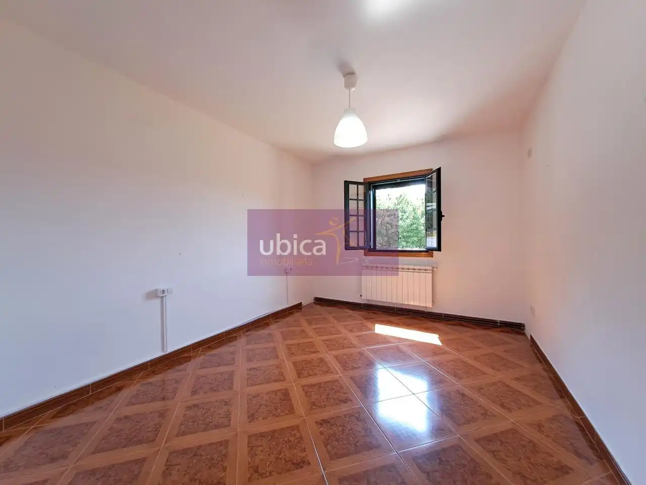 Schlafzimmer von Haus oder Chalet zum Verkauf in Tui mit Heizung, Privatgarten und Terrasse