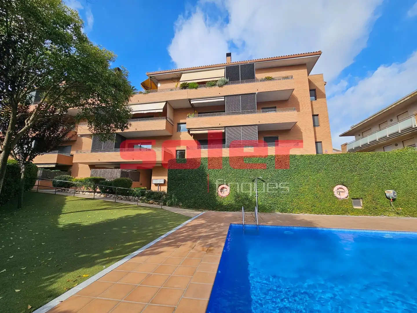 Planta baja en venta en Mira-sol