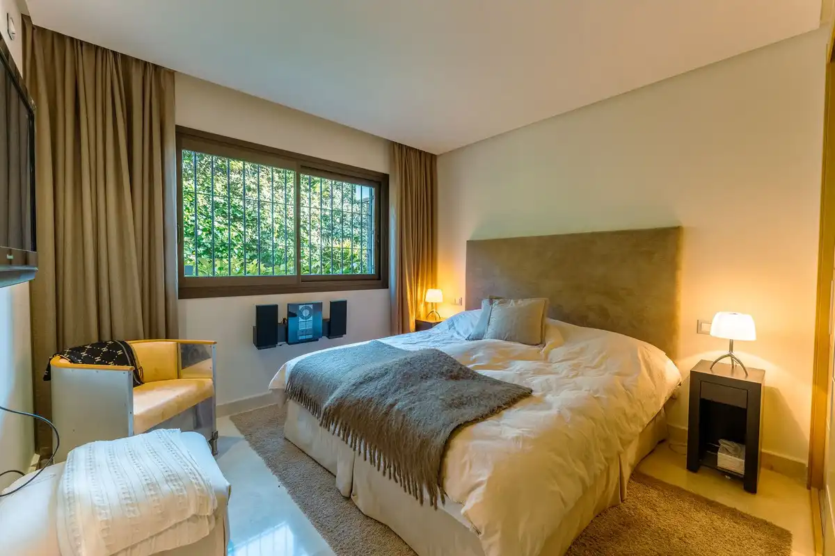 Dormitori de Apartament en venda en Benahavís amb Alarma