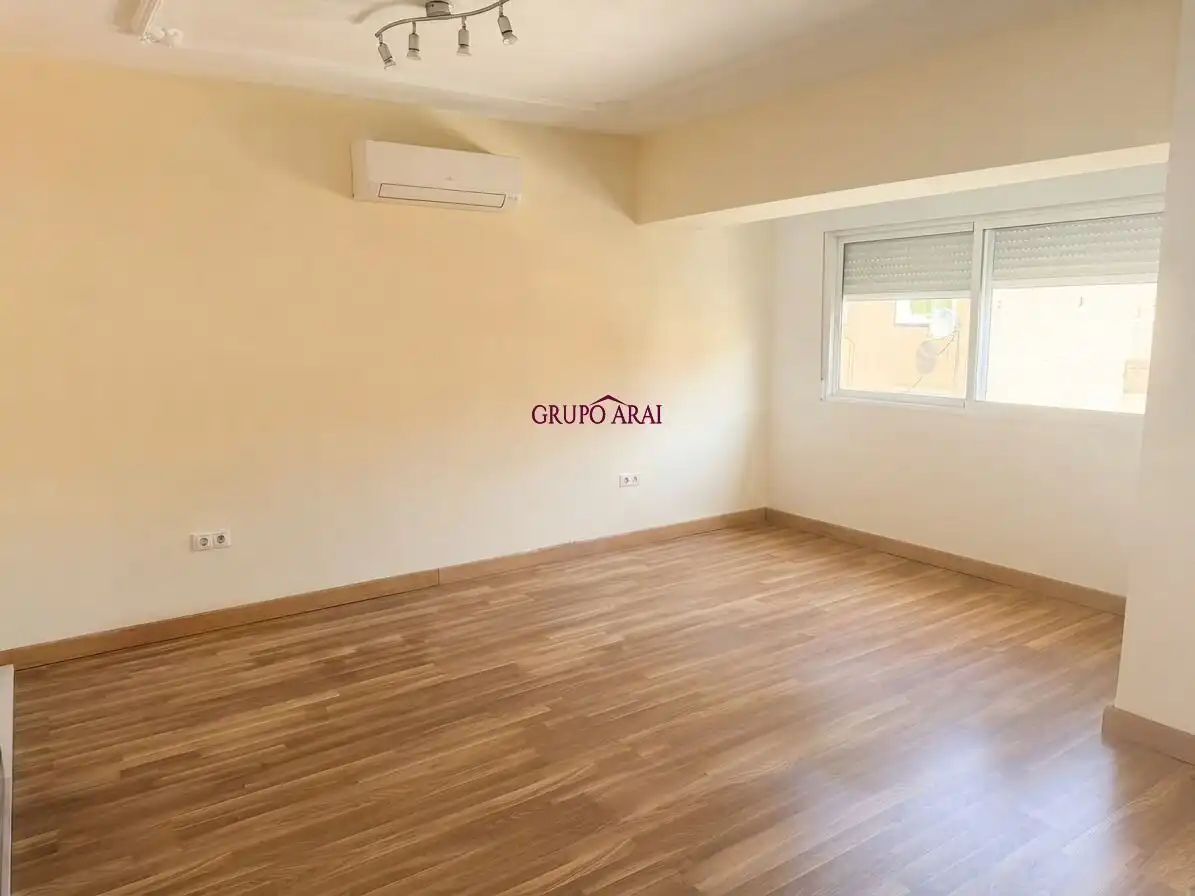 Flat with terrace for sale in Calle GASSET Y ARTIME, imagen 7