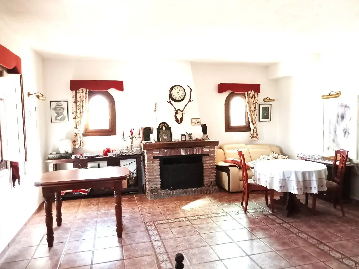 Sala d'estar de Finca rústica en venda en Mijas amb Terrassa, Traster i Piscina