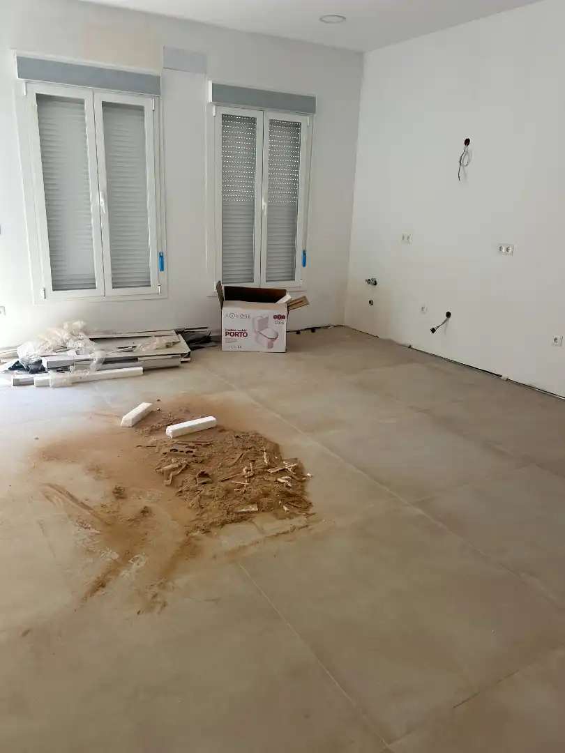 Commercial properties for sale in Vélez-Málaga  with Air Conditioner and Heating