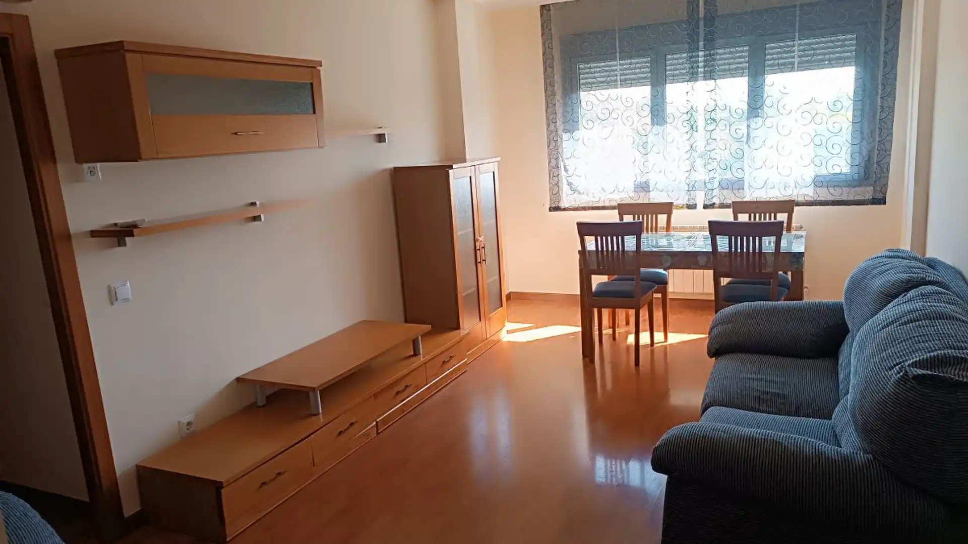 Sala de estar de Apartamento de alquiler en Ciudad Real Capital con Aire acondicionado, Calefacción y Amueblado