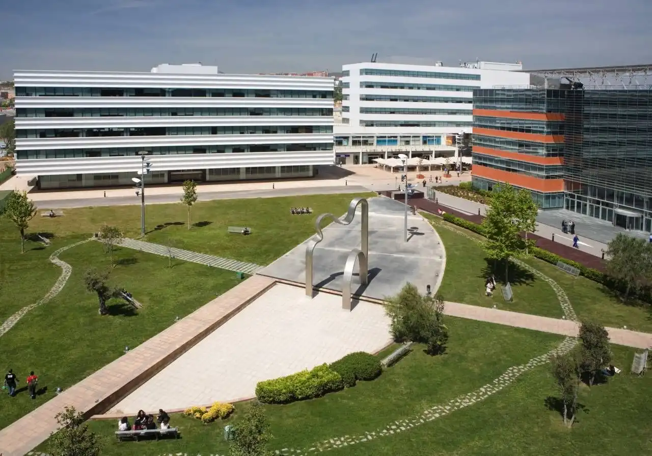 Oficina de alquiler en N/A, Almeda - El Corte Inglés
