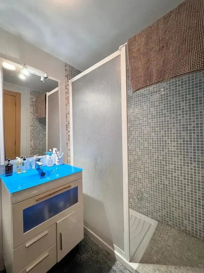 Baño de Piso en venta en Valencia con Aire acondicionado, Amueblado y Balcón