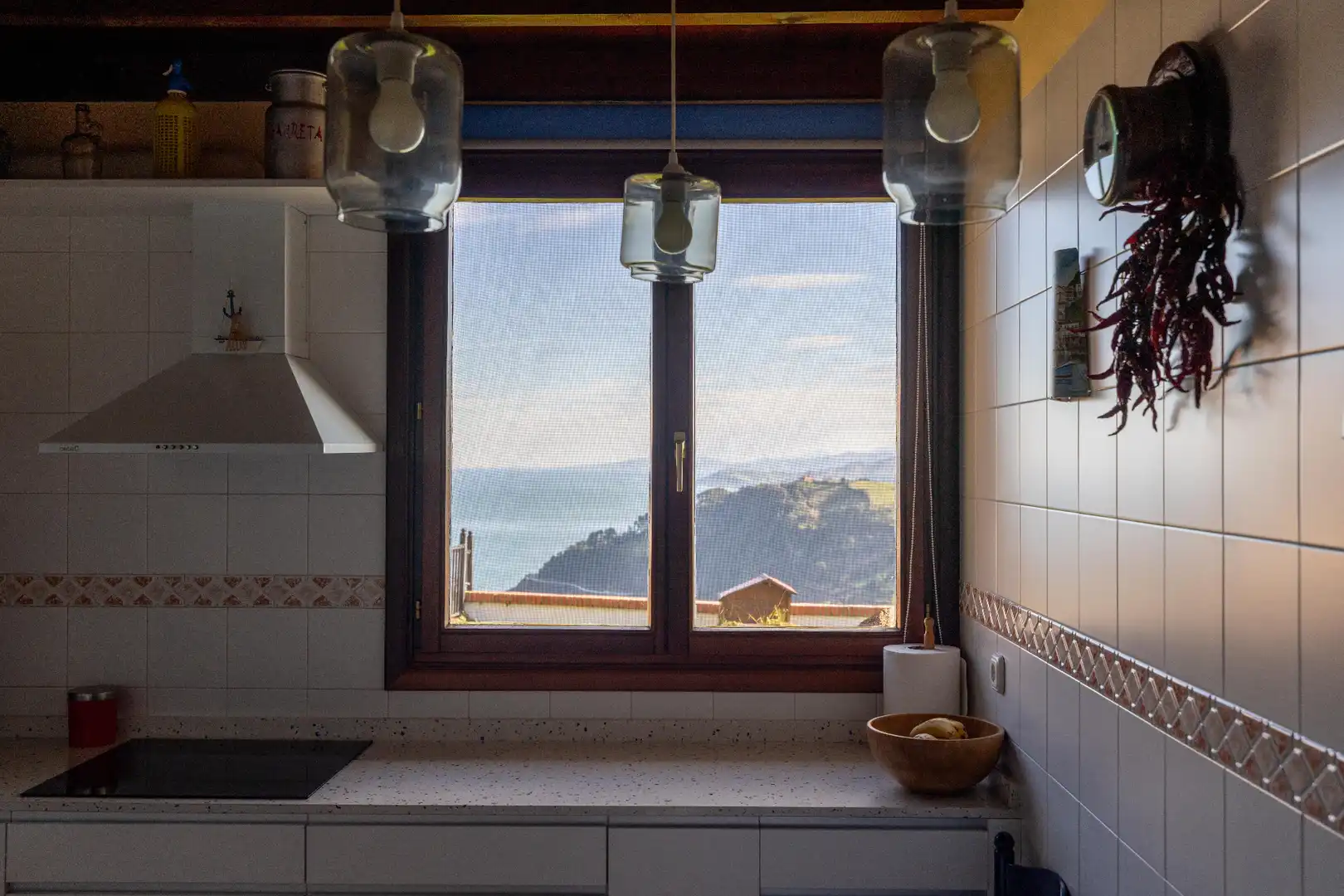 Cuina de Casa o xalet en venda en Mutriku amb Jardí privat, Piscina i Moblat