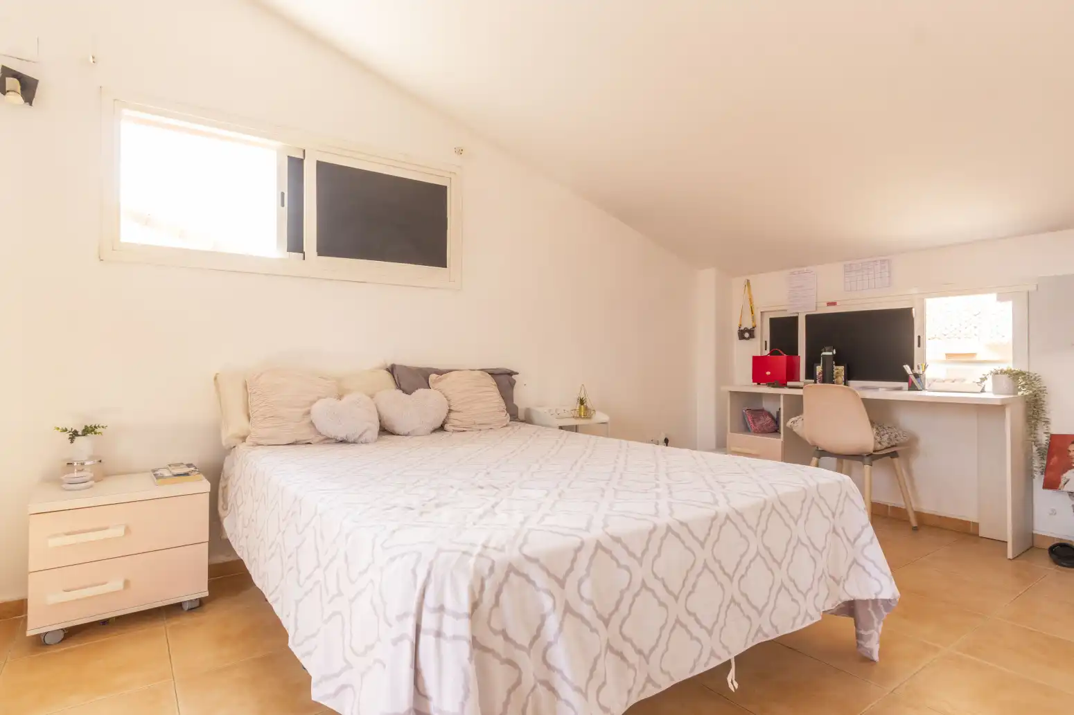 Bedroom of Houses for sale in Moncada  with Air Conditioner, Heating and Private garden