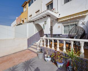 Vista exterior de Dúplex en venda en Torrevieja amb Aire condicionat, Moblat i Forn