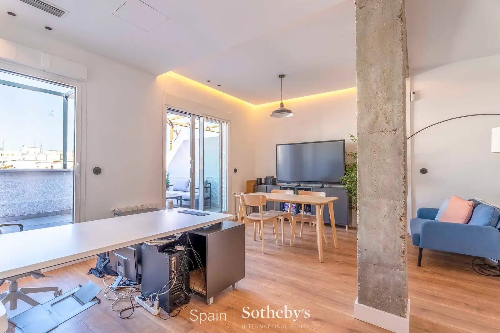 Menjador de Apartament en venda en Madrid amb Aire condicionat, Calefacció i Terrassa