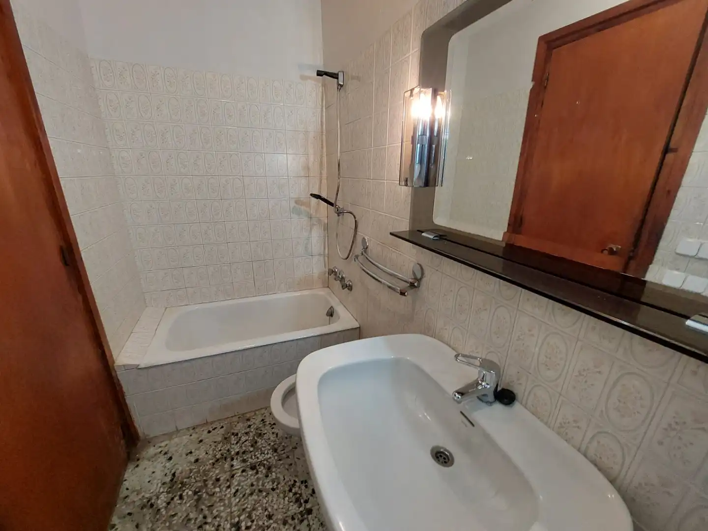 Bathroom of Houses for sale in Tornabous  with Air Conditioner, Heating and Private garden