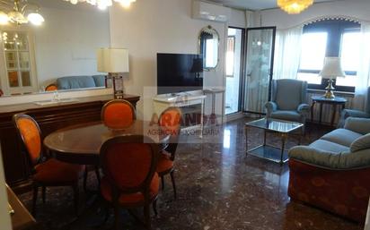 Sala d'estar de Pis en venda en  Zaragoza Capital amb Aire condicionat i Terrassa