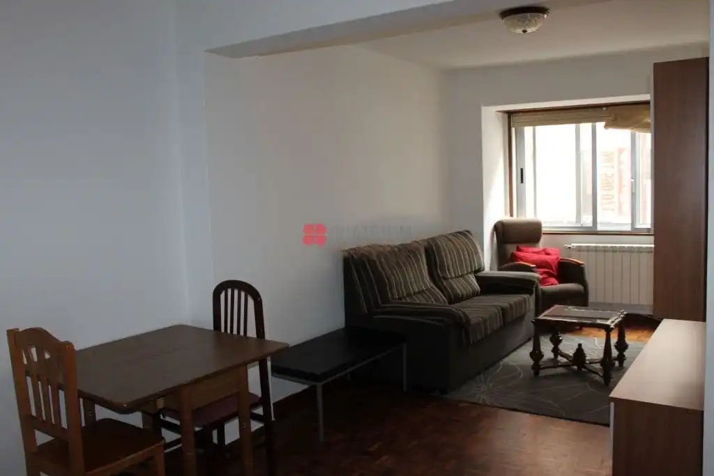 Living room of Flat for rent in Santiago de Compostela   with Heating, Parquet flooring and Furnished