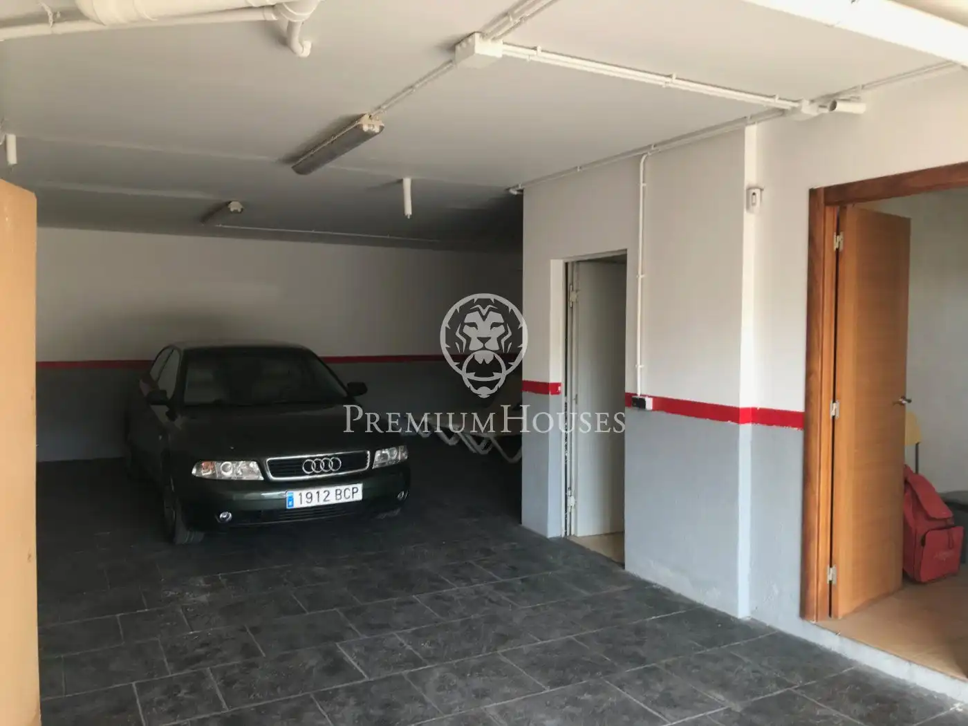 Parking of Detached homes for sale in Calafell  with Heating, Private garden and Parquet flooring