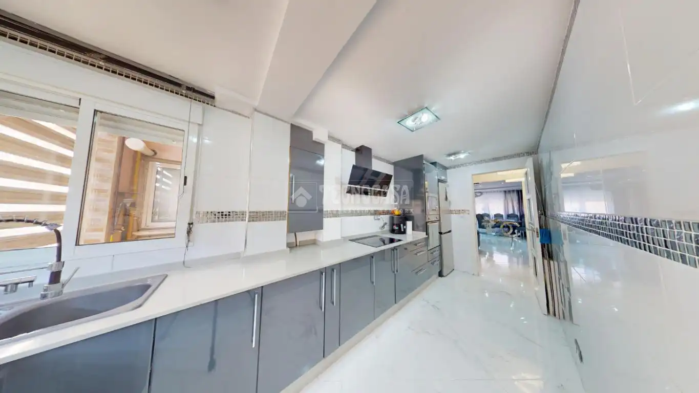 Cocina de Piso en venta en Valencia con Calefacción