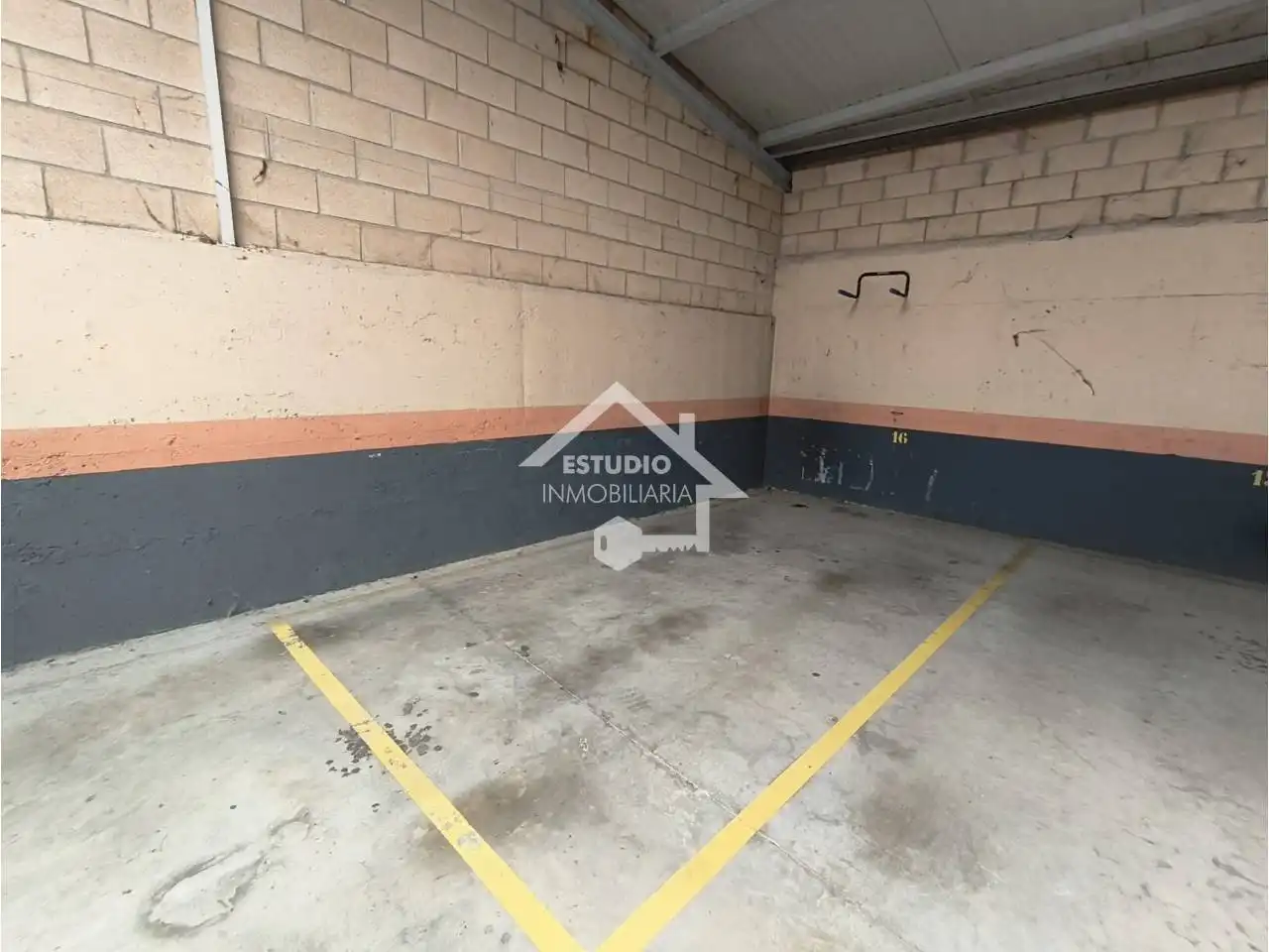 Parking de Piso en venta en Lodosa con Calefacción, Trastero y Balcón