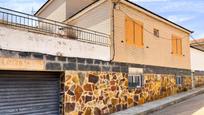 Vista exterior de Casa o xalet en venda en Chera amb Calefacció, Terrassa i Traster