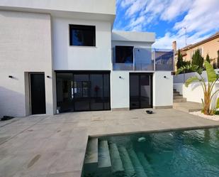 Exterior view of House or chalet for sale in Orihuela  with Air Conditioner, Private garden and Terrace