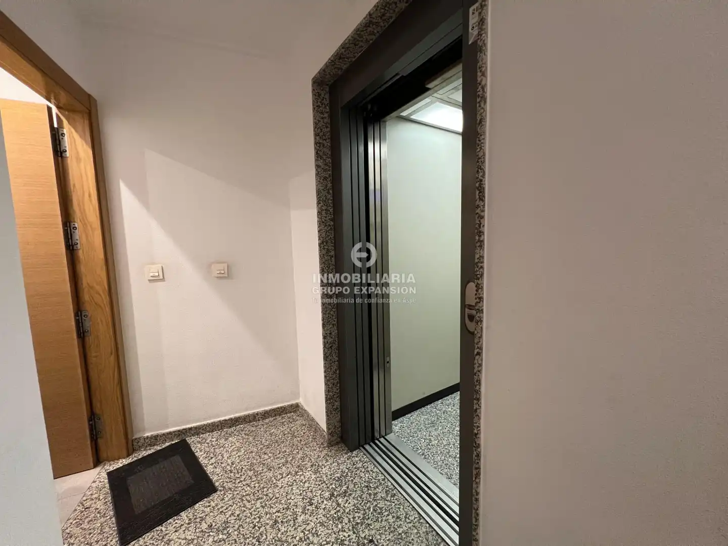 Piso en venta en Aspe con Terraza, Trastero y Amueblado