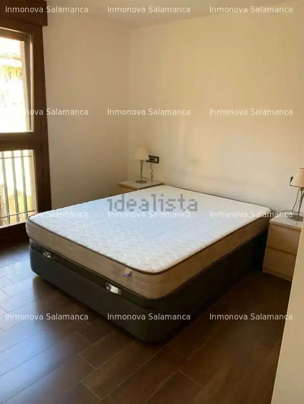 Habitación de Dúplex de alquiler en Salamanca con Calefacción y Amueblado