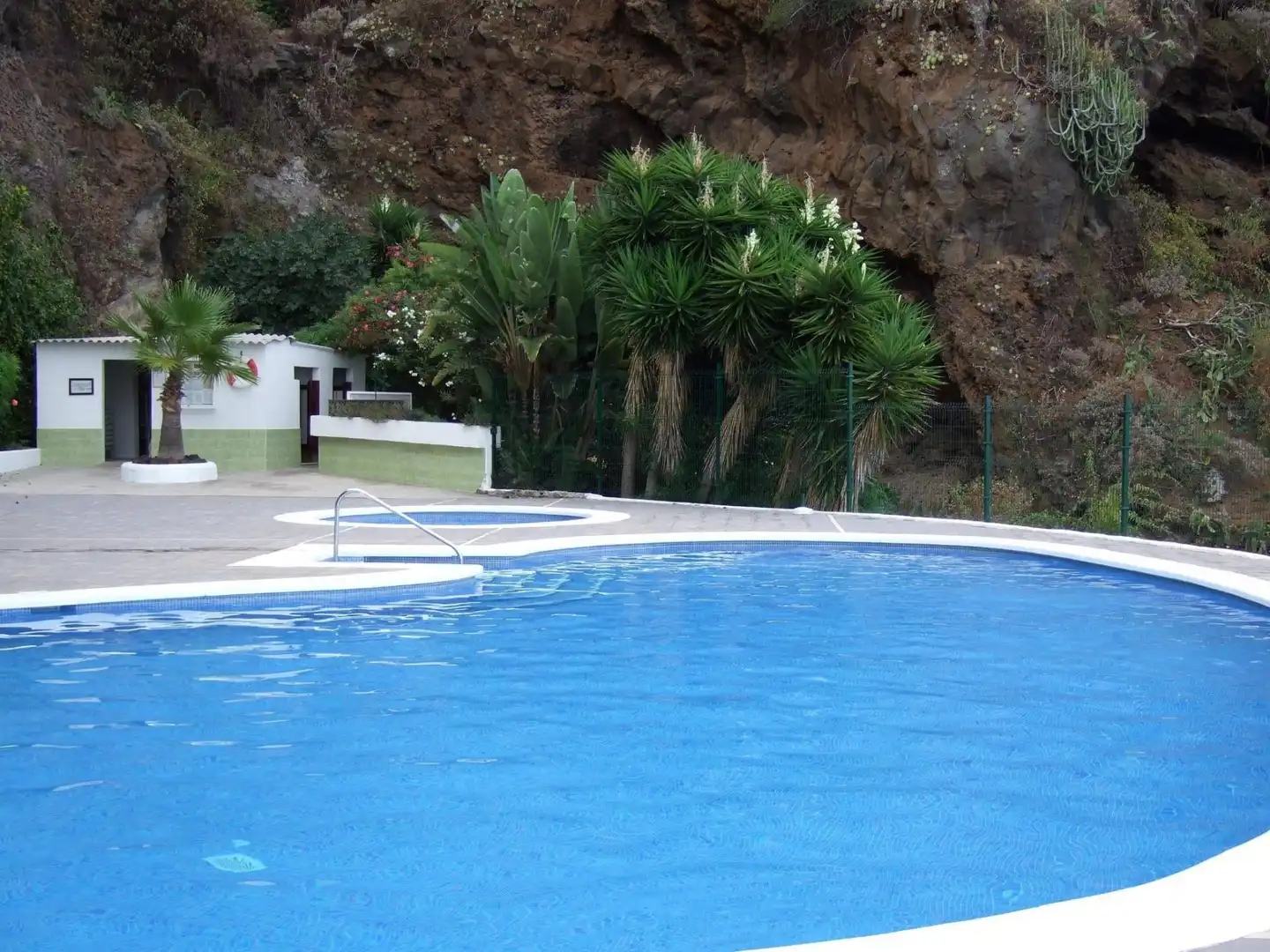 Piscina de Apartament en venda en La Matanza de Acentejo amb Moblat, Balcó i Piscina comunitària