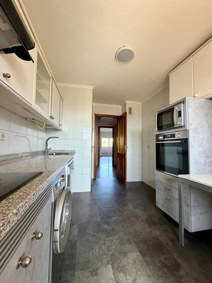 Küche von Wohnung zur Miete in León Capital  mit Heizung und Abstellraum