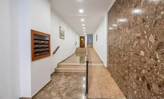 Flat for sale in Valencia  with Air Conditioner, Heating and Terrace