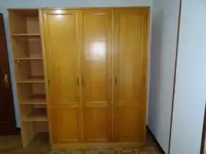 Schlafzimmer von Wohnung zur Miete in Gijón  mit Heizung, Parkett und Möbliert