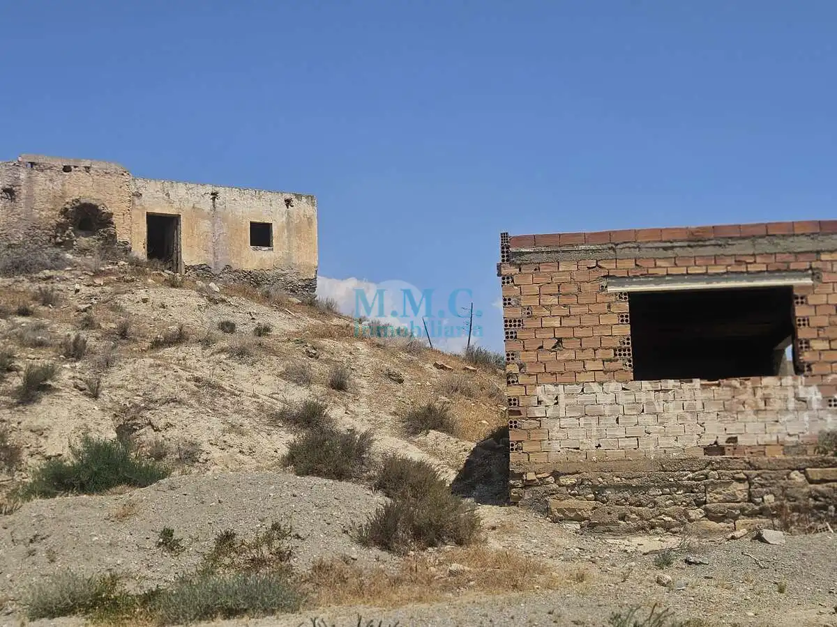 Terreny rústic en venda a Rioja