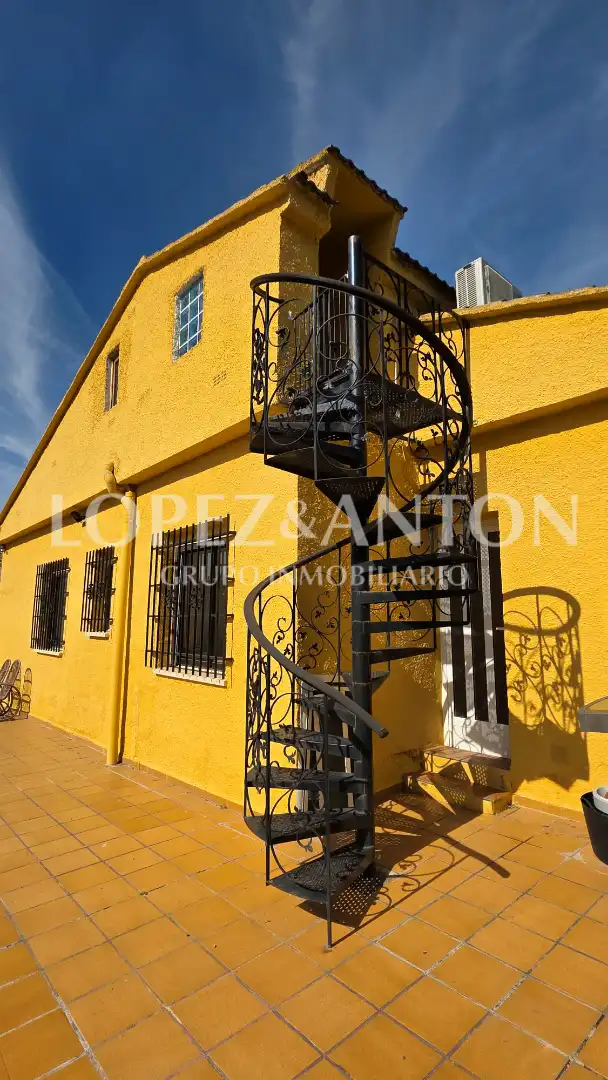 Exterior view of Houses for sale in L'Eliana  with Air Conditioner, Heating and Private garden