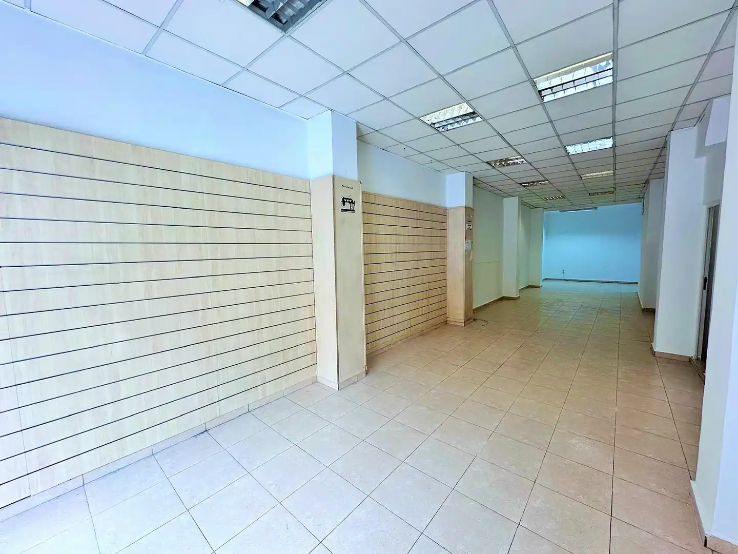 Local comercial en venda a Carrer Sant Antoni 102, imagen 2