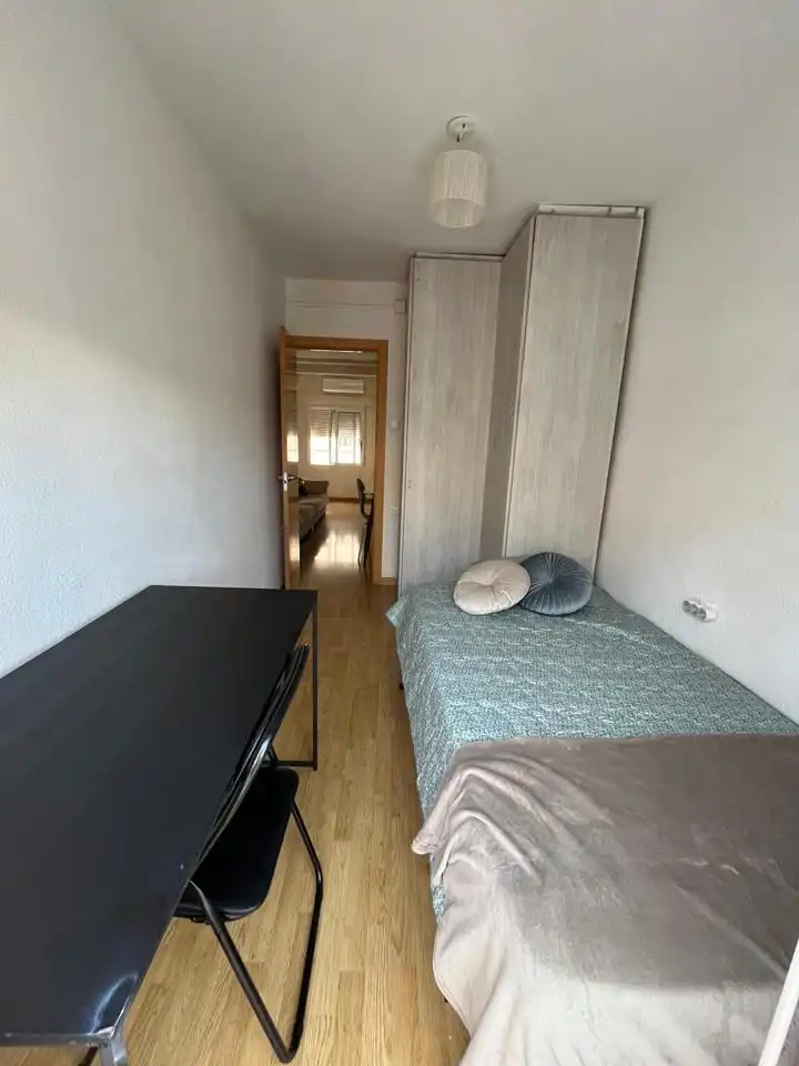 Flat for rent in El Raval - Portes Encarnades