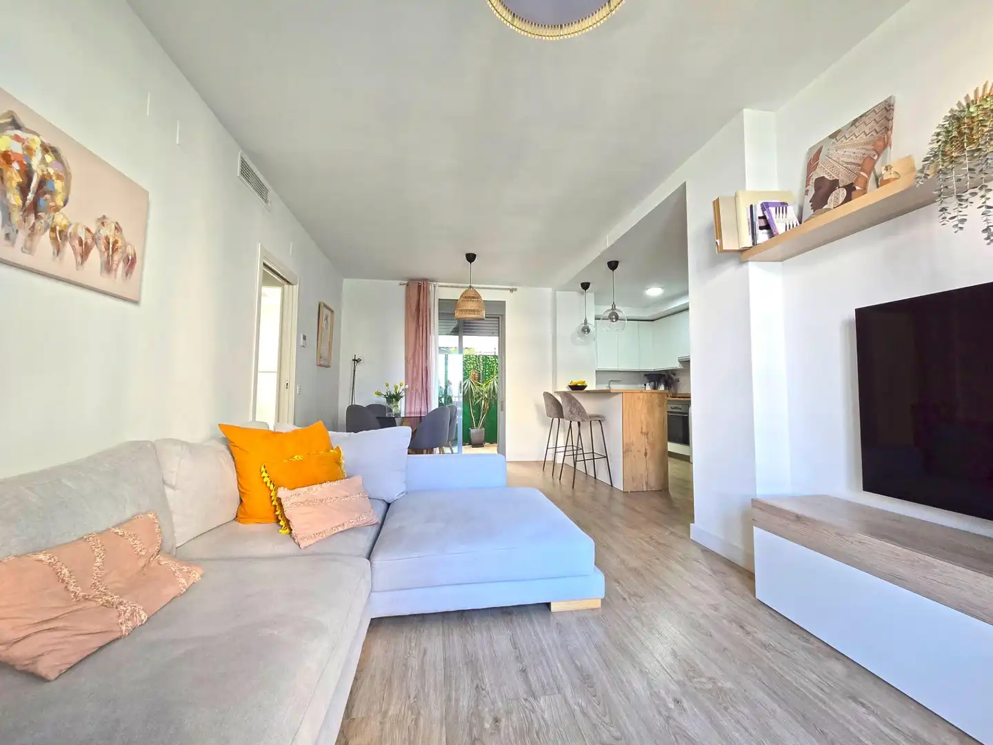 Sala de estar de Piso en venta en Mairena del Aljarafe con Jardín privado