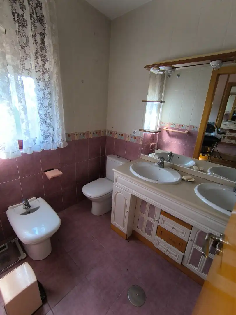 Baño de Casa o chalet en venta en Frechilla con Calefacción, Jardín privado y Parquet