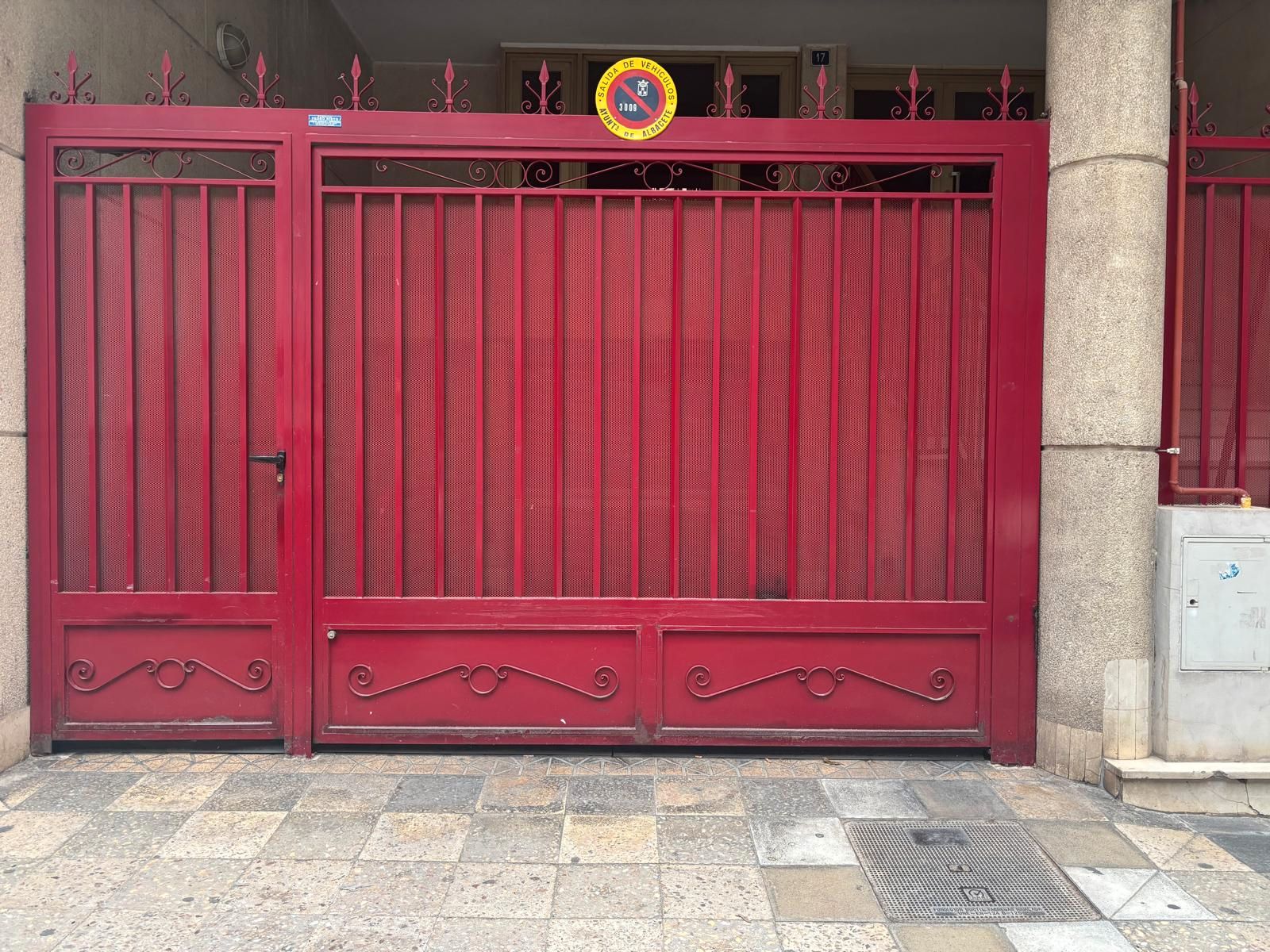 Exterior view of Garage for sale in  Albacete Capital