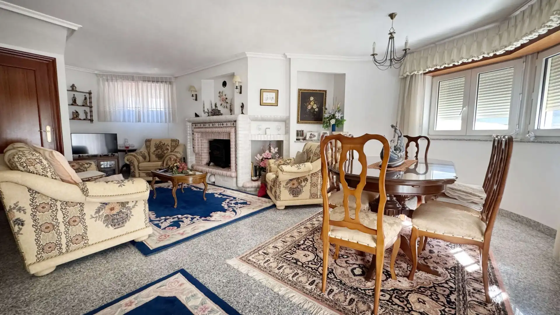Sala de estar de Casa o chalet en venta en L'Alfàs del Pi con Piscina