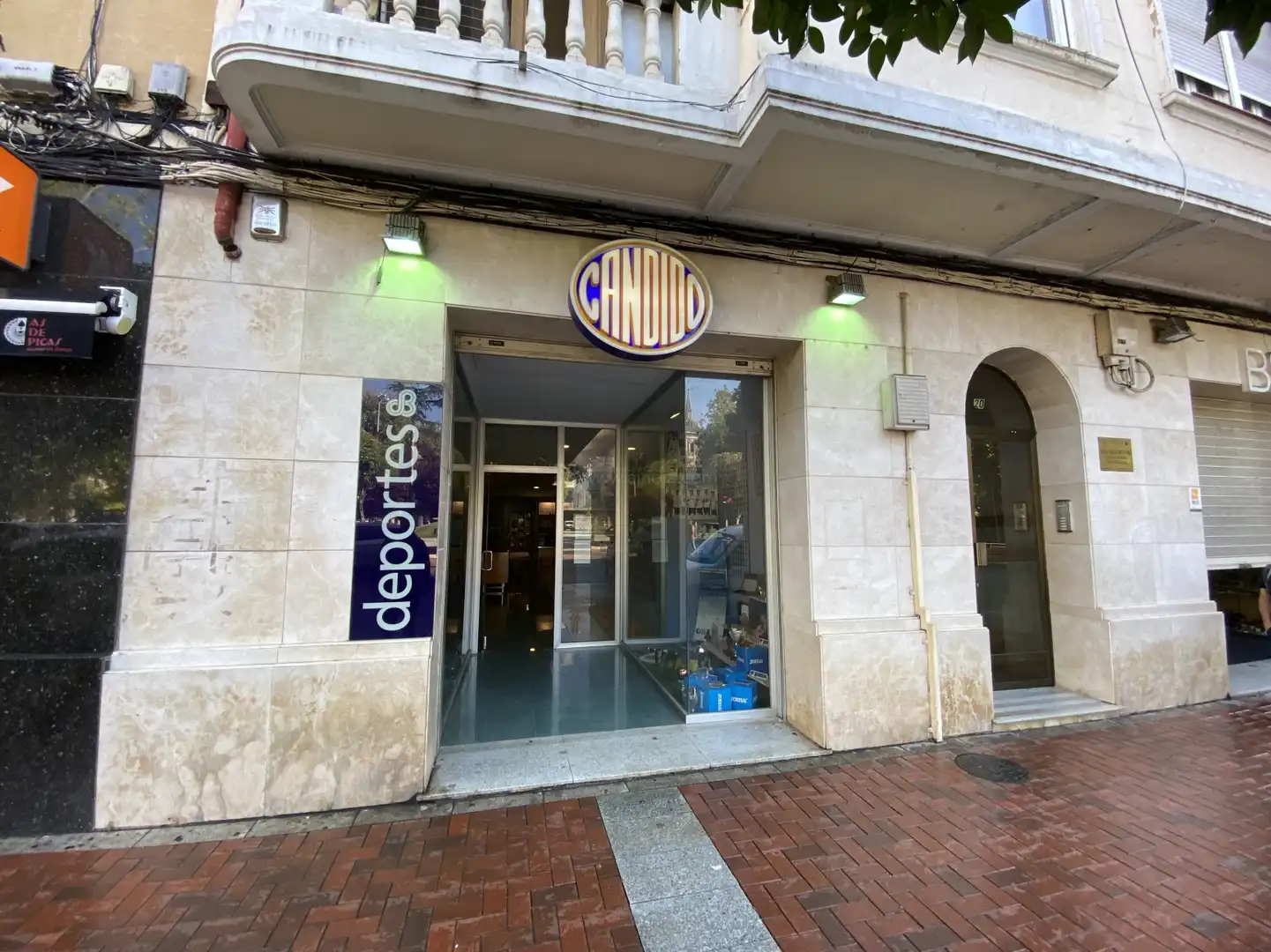 Business premises for sale in Logroño - AV PEREZ GALDOS