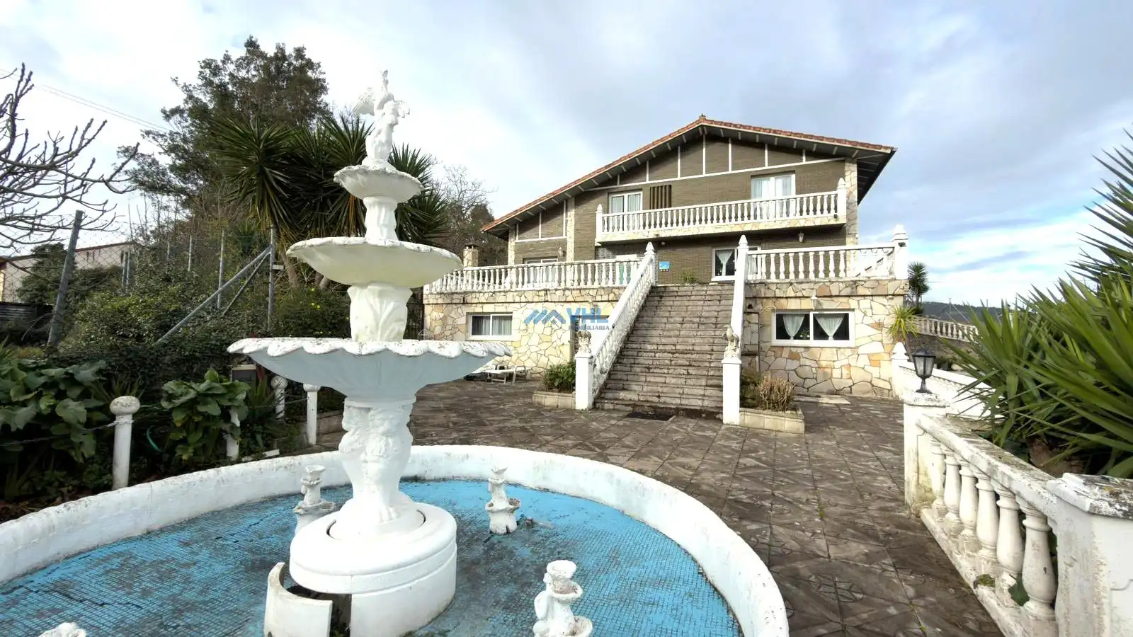 Casa amb jardí en venda a Barrio Sámano 86D