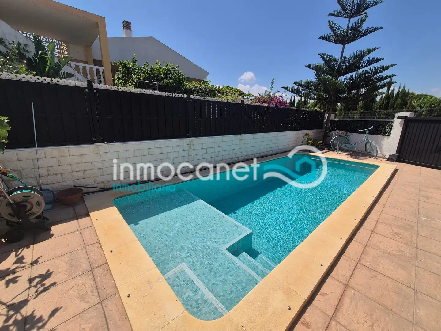 Piscina de Casa adosada en venda en Oliva amb Jardí privat, Terrassa i Piscina