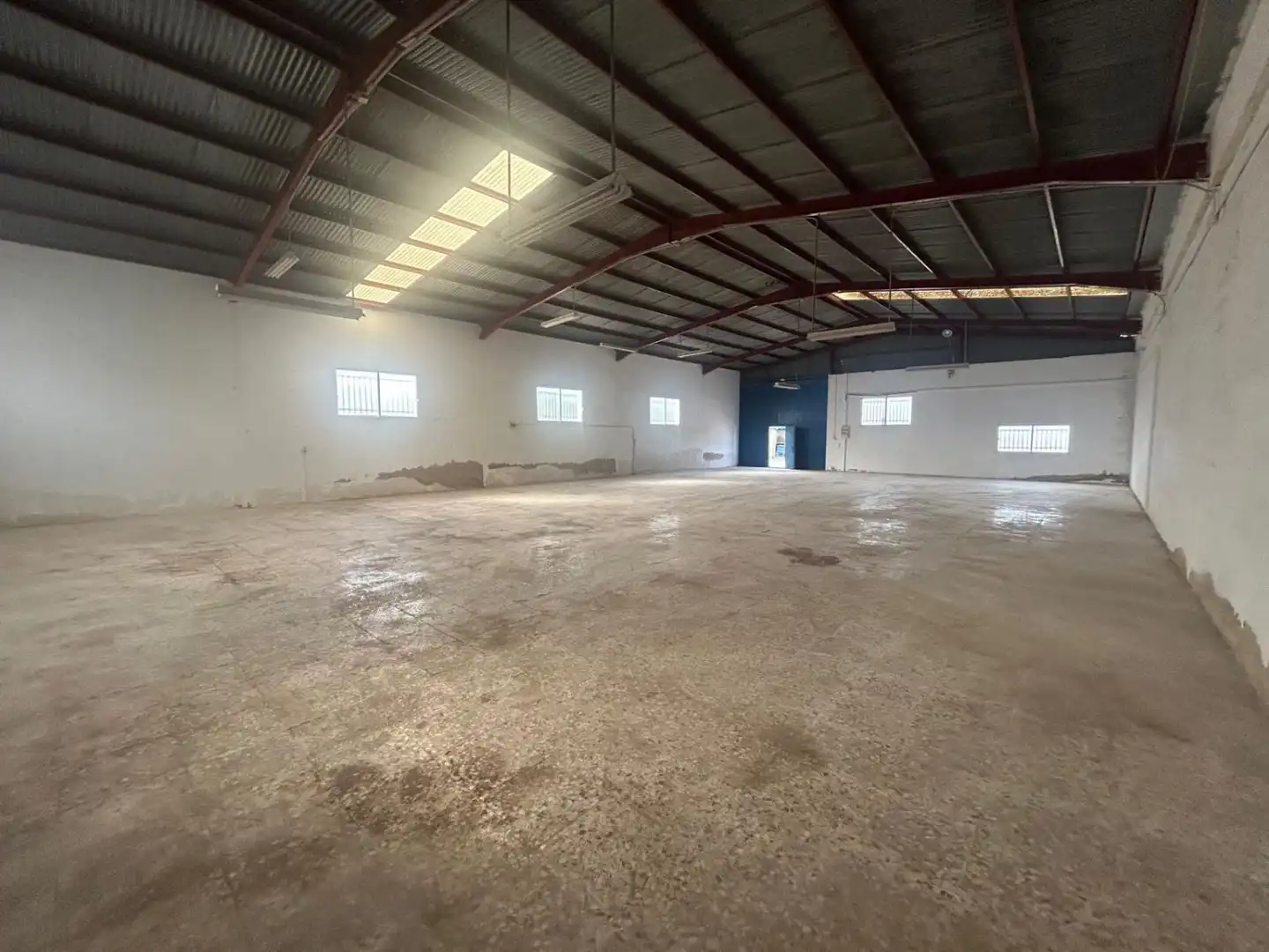 Nau industrial en venda a Crevillent