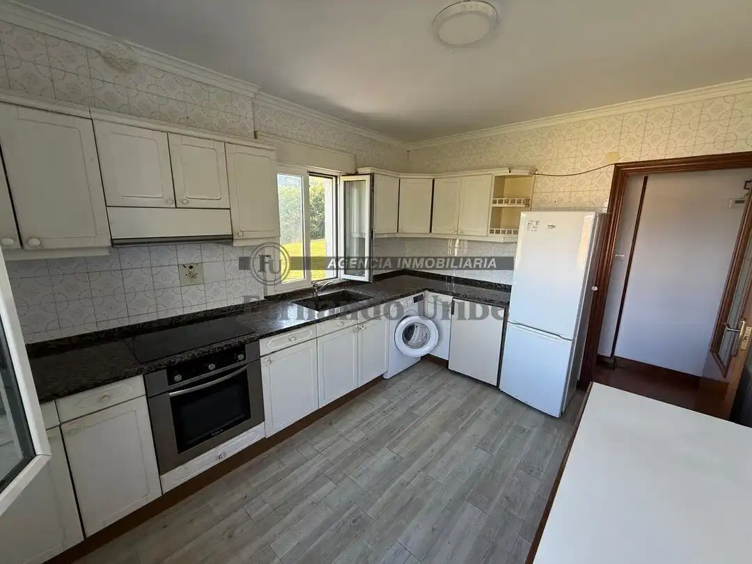 Küche von Wohnung zum Verkauf in Iurreta mit Privatgarten, Abstellraum und Balkon