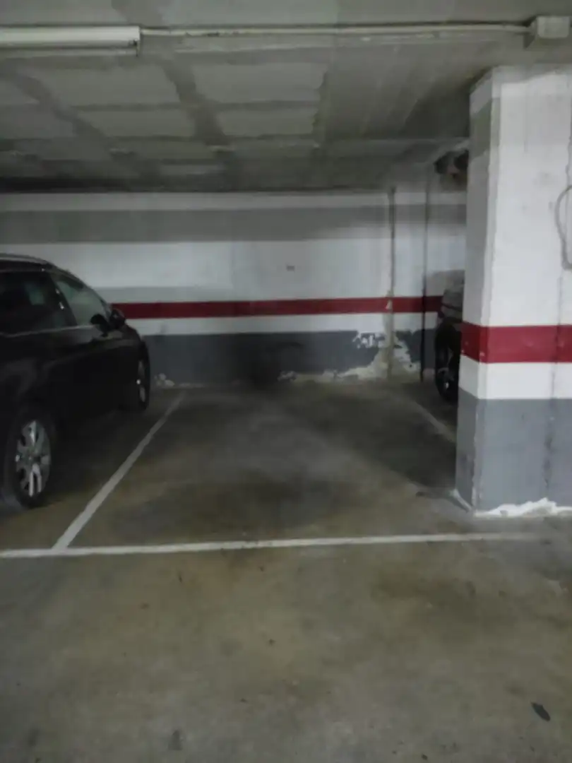 Parking of Garage for rent in Girona